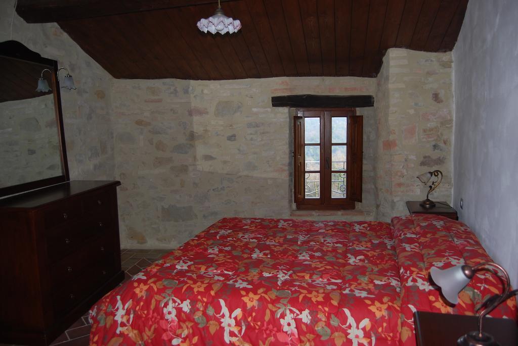 Castello Di Cisterna Aparthotel Gaglietole Exterior photo